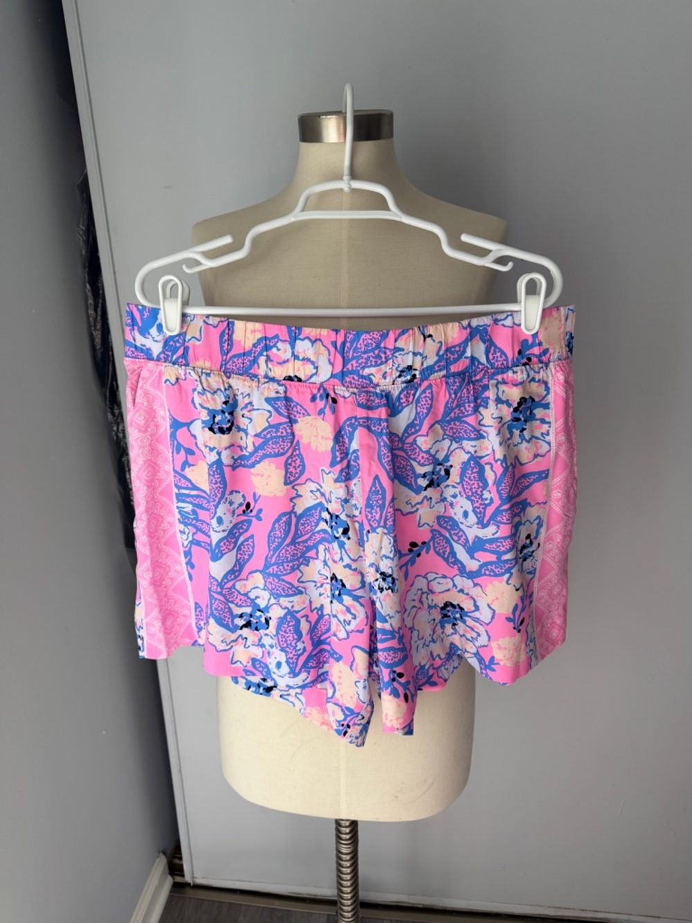 Lilly Pulitzer ball harbor stretch Floral Summer Shorts